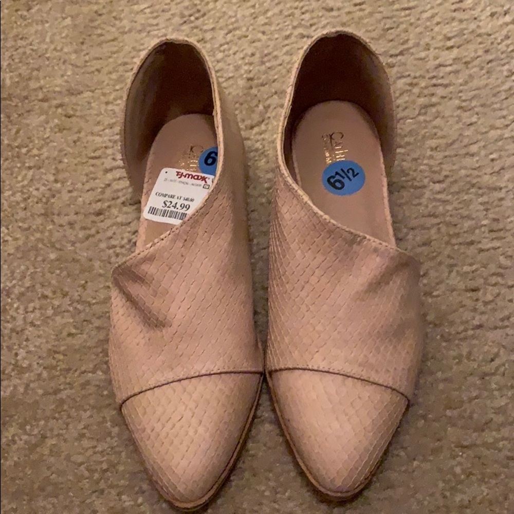 Light pink Catherine MaLandrino flats